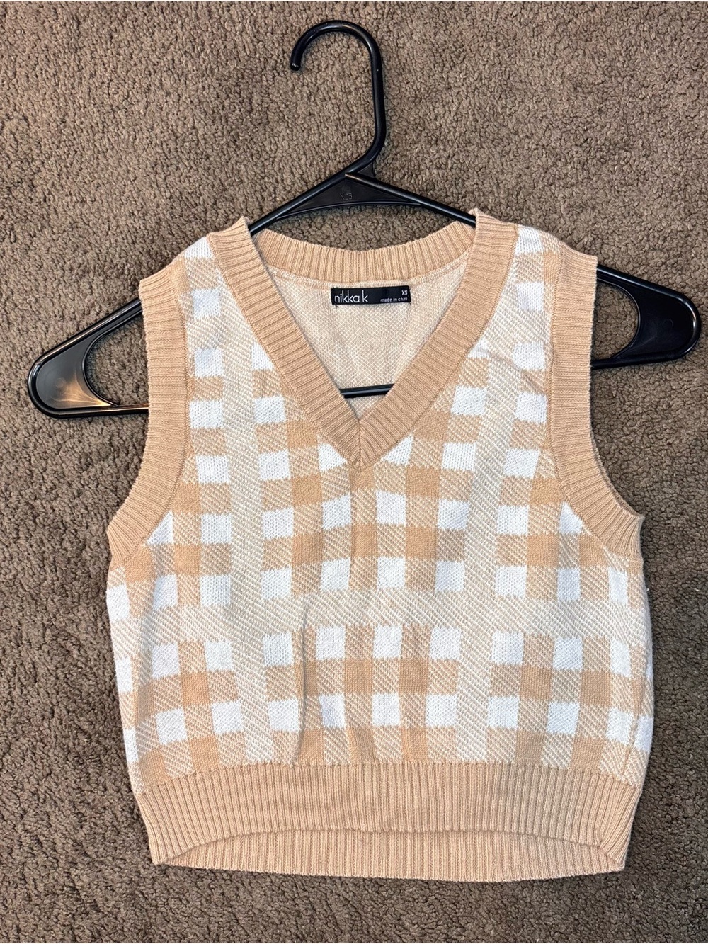 Nikkak XS Beige & White Plaid Cropped Sweater Vest